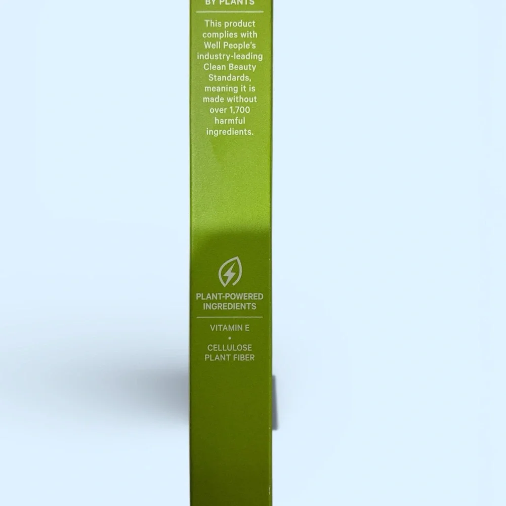 W3ll People Expressionist Pro Mascara - Black and Green